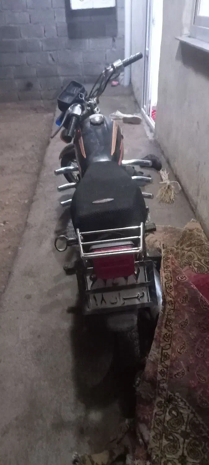 موتور|موتورسیکلت|سرعین, |دیوار