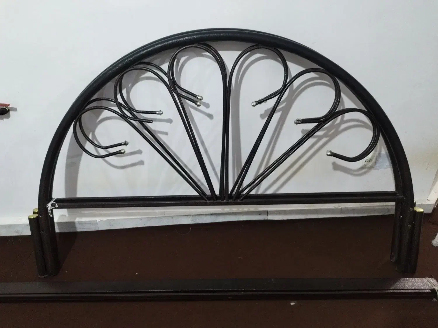 تخت خواب دونفره فلزی نو|تخت و سرویس خواب|فیروزآباد (فارس), |دیوار