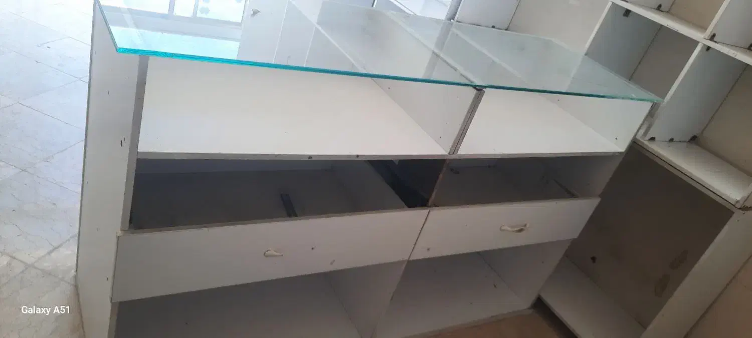 فروش ویترین دخانیات در فرمهین|بوفه، ویترین، کنسول|فرمهین, |دیوار