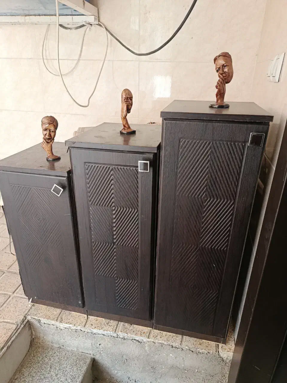 جا کفشی|جاکفشی، کمد، دراور|صدرا-فارس, فاز ۱|دیوار