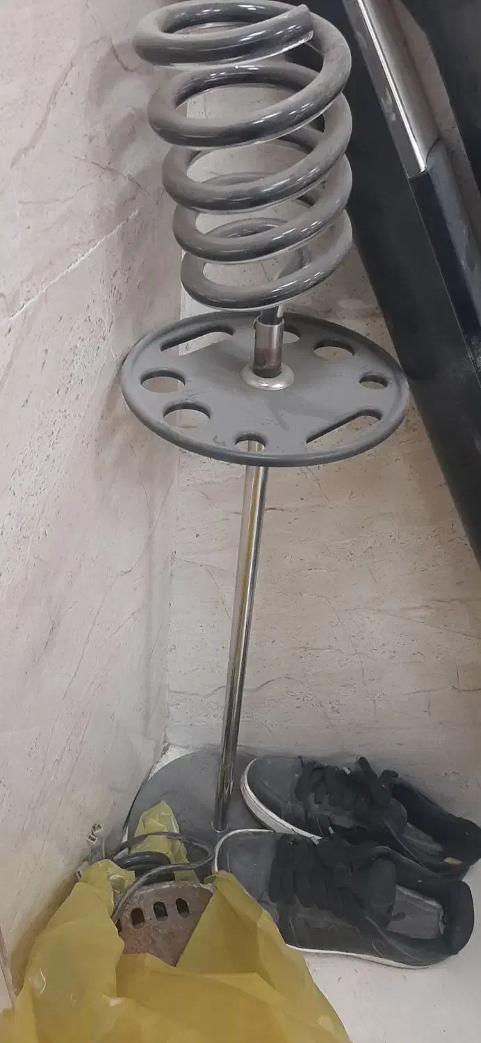 پایه سشوار|آرایشگاه و سالنهای زیبایی|بهارستان, |دیوار