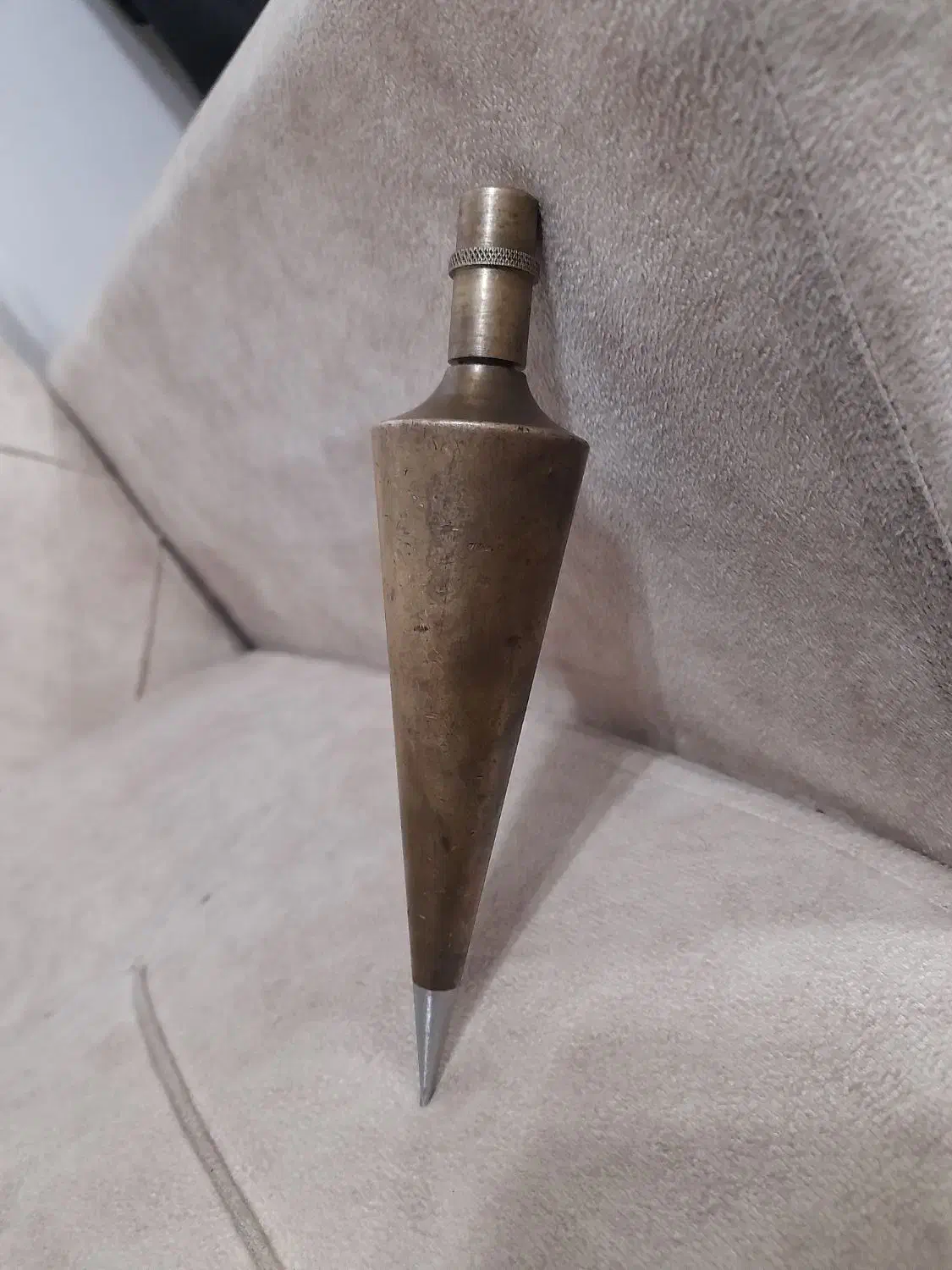 شاقول قدیمی|کلکسیون اشیاء عتیقه|رشت, هلال احمر|دیوار