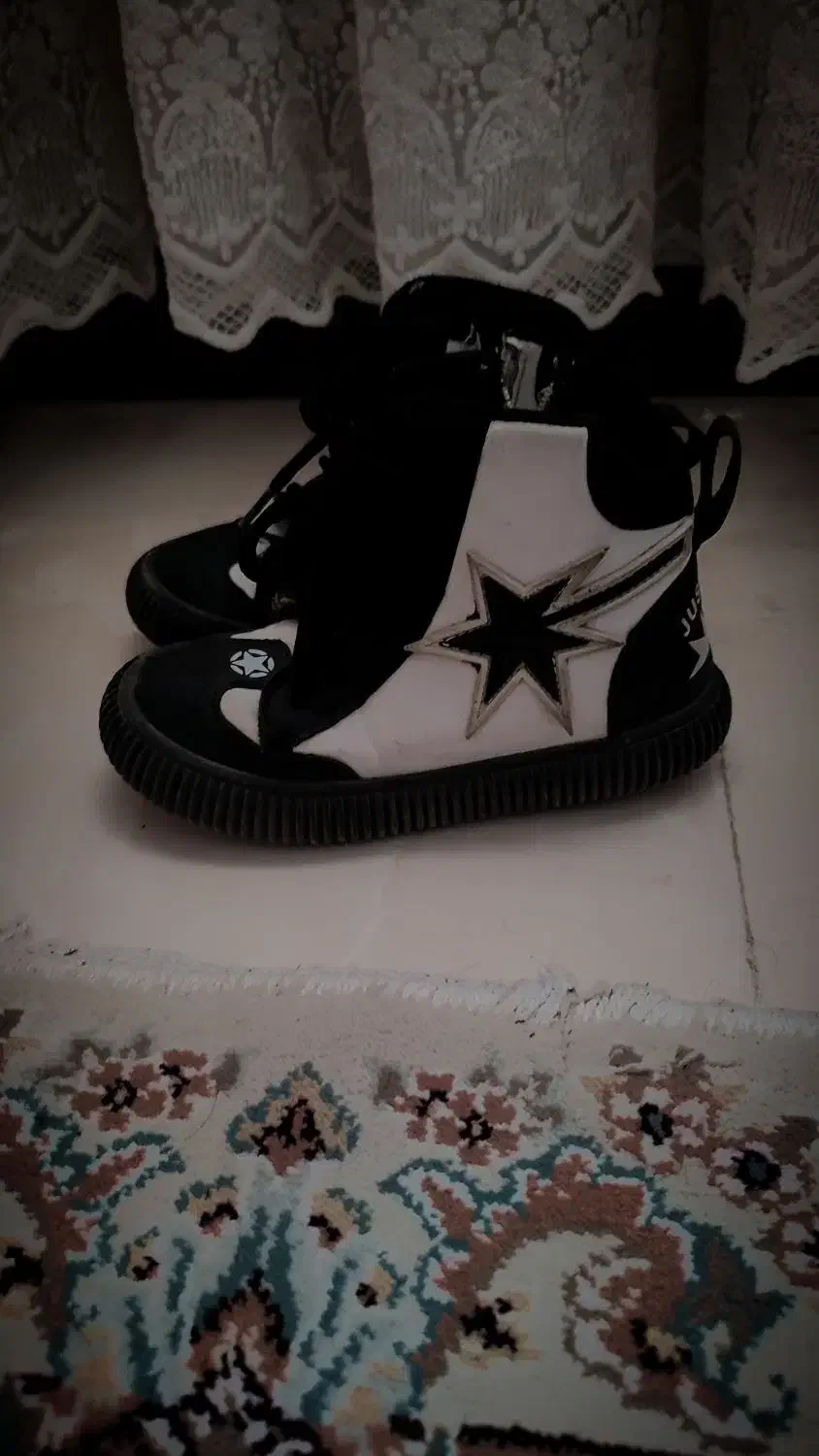 کفش پوتین|کفش و لباس بچه|هشتگرد, فاز ۱ مهستان|دیوار