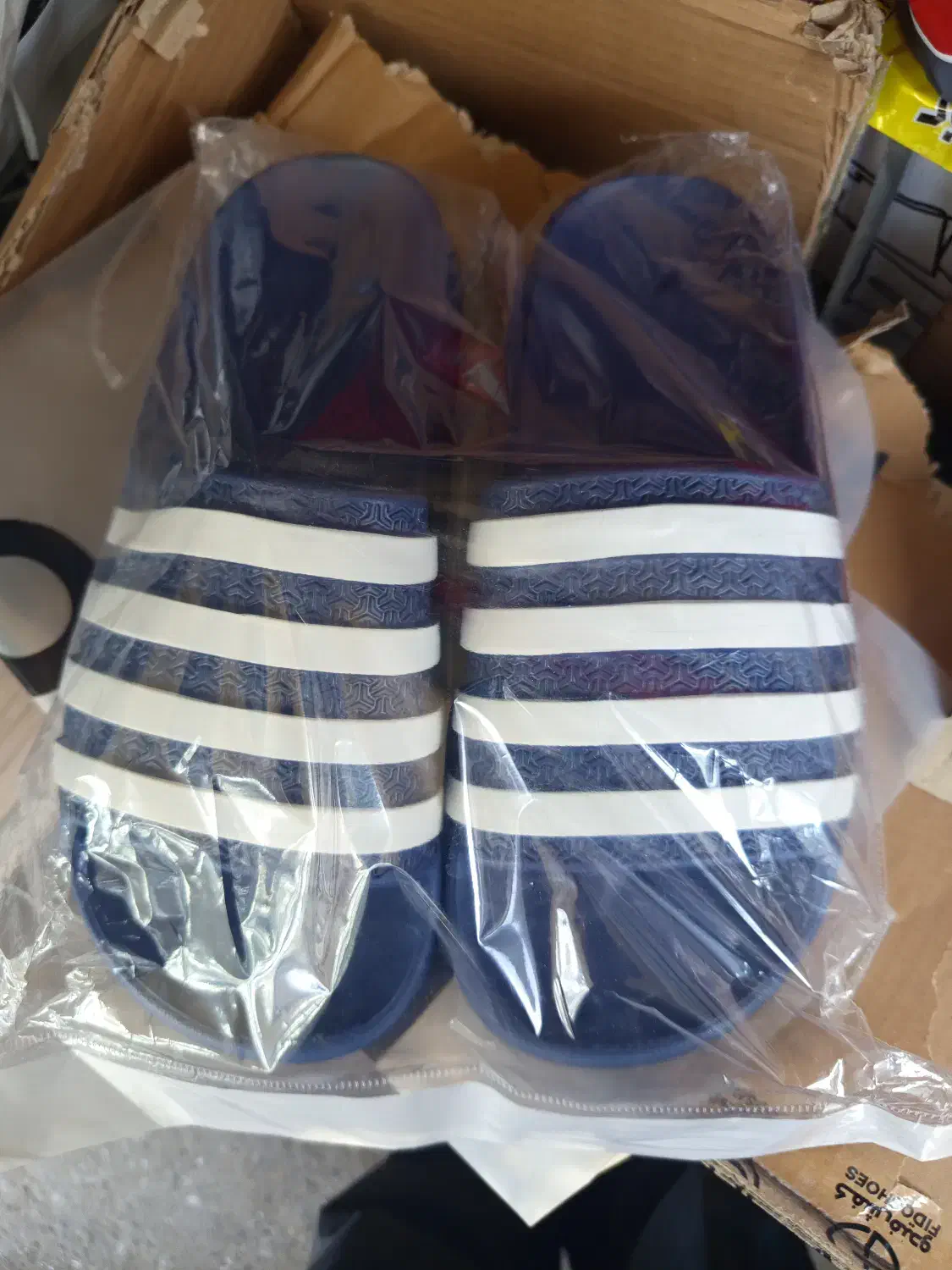 دمپایی نگاران،فیدو،بسکتبال،چهار خط،ژله ای زنانه|کیف، کفش، کمربند|خوی, |دیوار