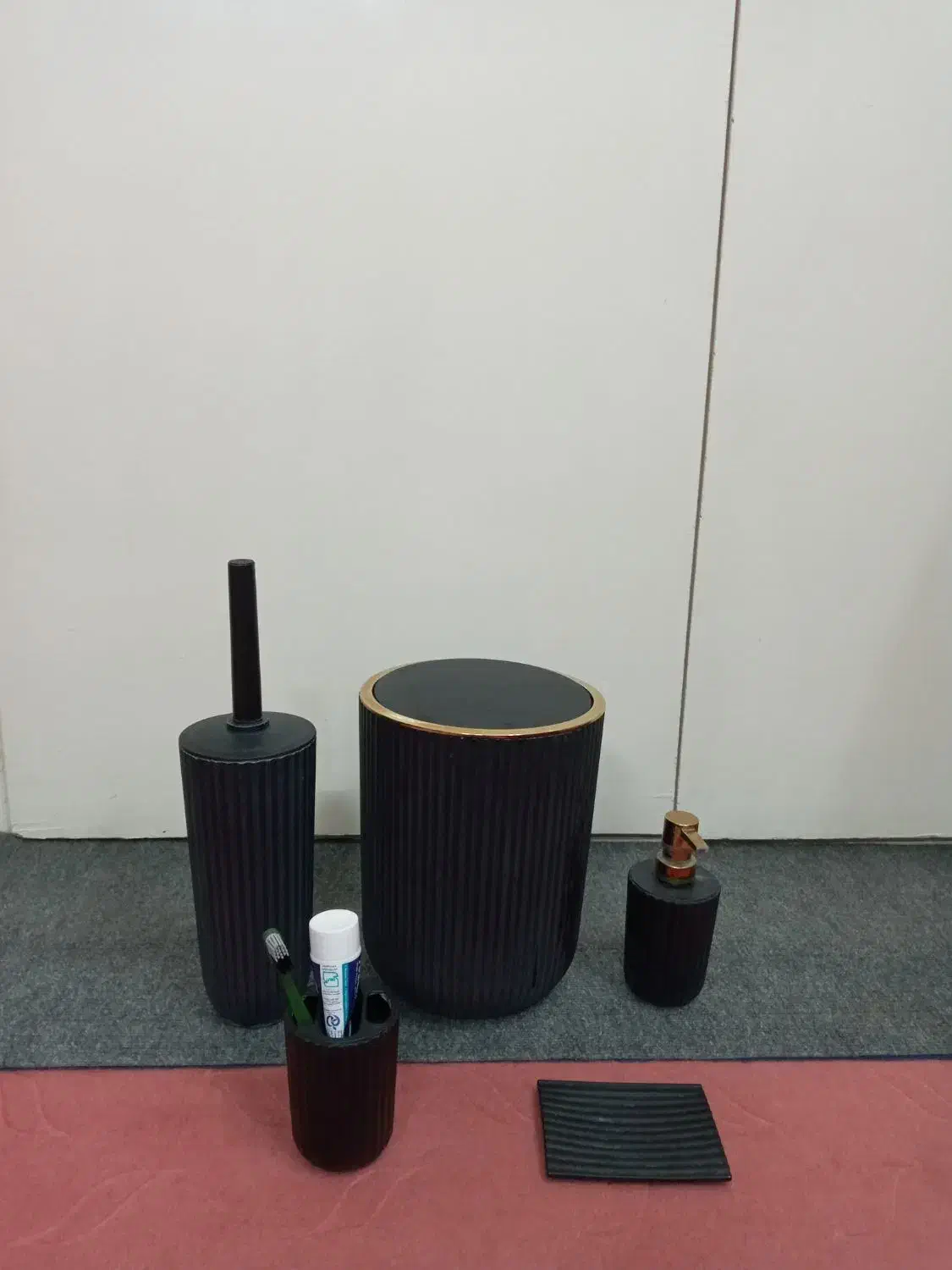 سطل آشغال و فرچه سرویس بهداشتی|لوازم سرویس بهداشتی|تهران, شهرک رضویه|دیوار