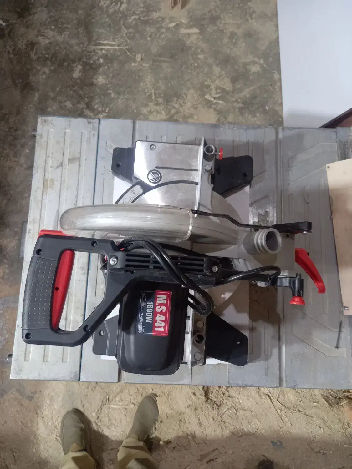 اره فارسی بر|ماشینآلات صنعتی|رشت, لاکان شهر|دیوار