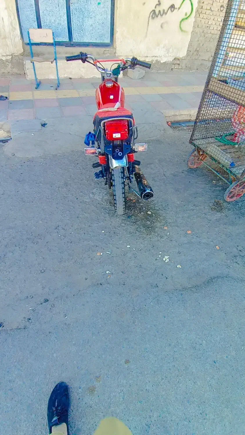 موتور|موتورسیکلت|خاش, |دیوار