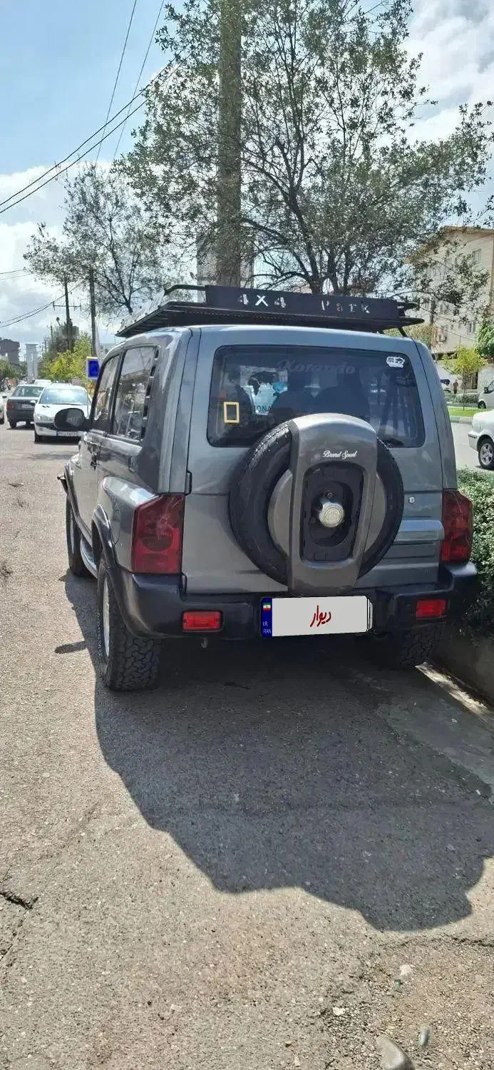 شاسی بلند کوراندو ۳۲۰۰|خودرو سواری و وانت|رشت, حاجی آباد|دیوار