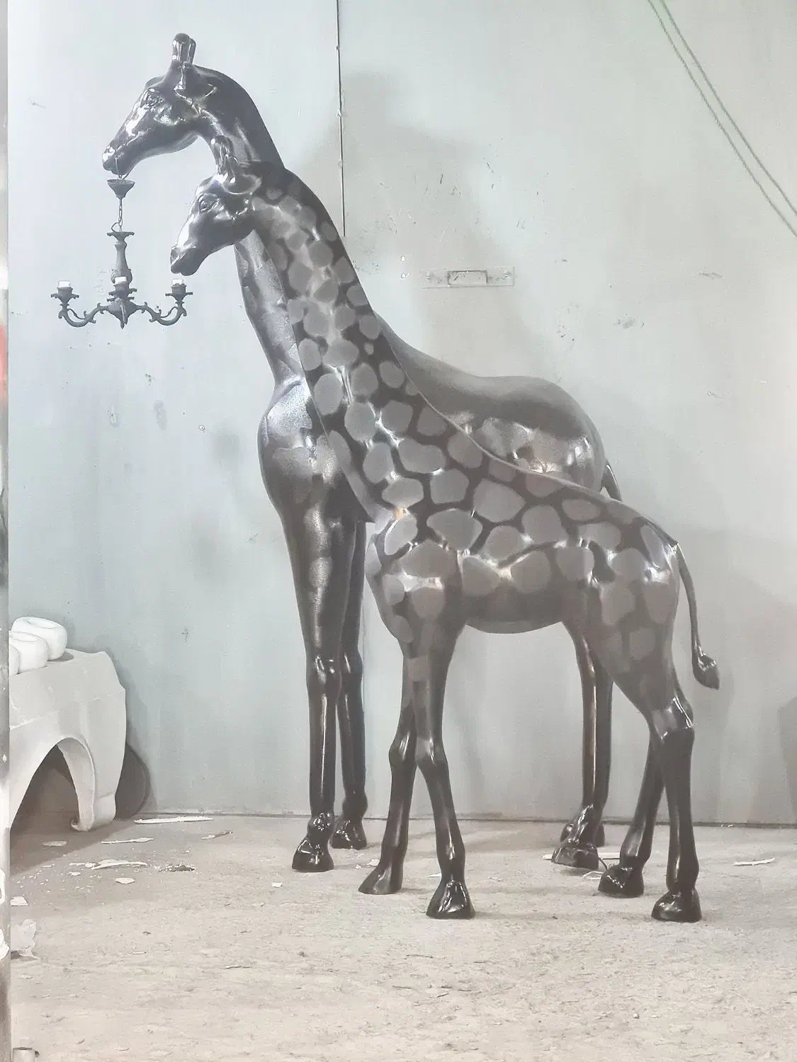 مجسمه زرافه کنارسالنی سردیس، لوستر زرافه پارامتریک|مجسمه، تندیس، ماکت|تهران, وردآورد|دیوار