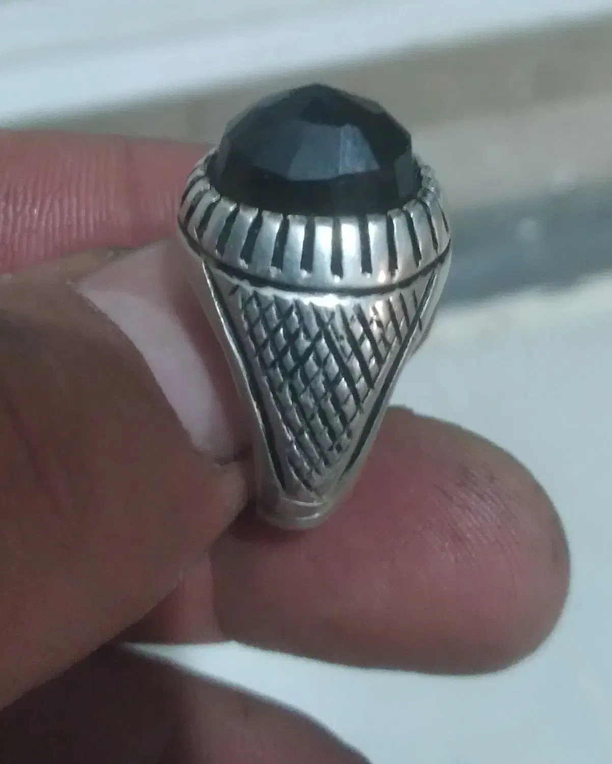 انگشتریاقوت|جواهرات|اصفهان, درب کوشک|دیوار