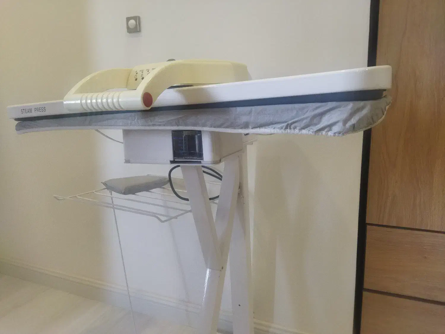 اتوی بخار پرسی کن وود|اتو و لوازم اتو|یزد, |دیوار