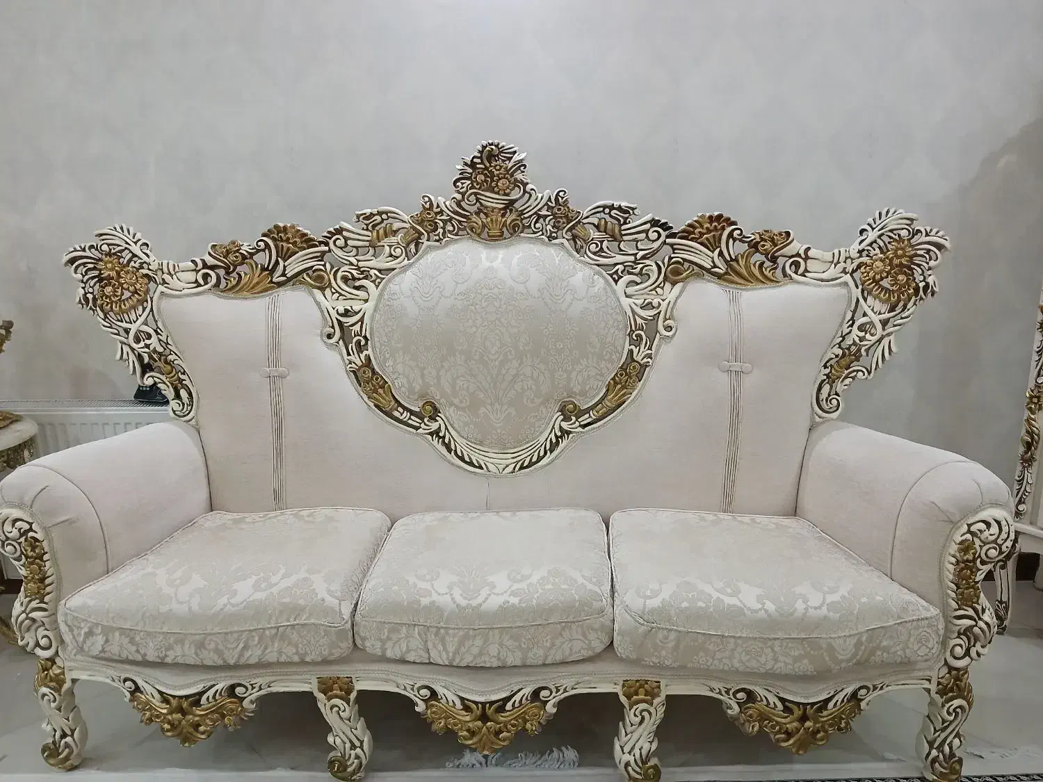 مبل استیل سلطنتی در حد نو|مبلمان خانگی و میز عسلی|اسلامشهر, زرافشان|دیوار