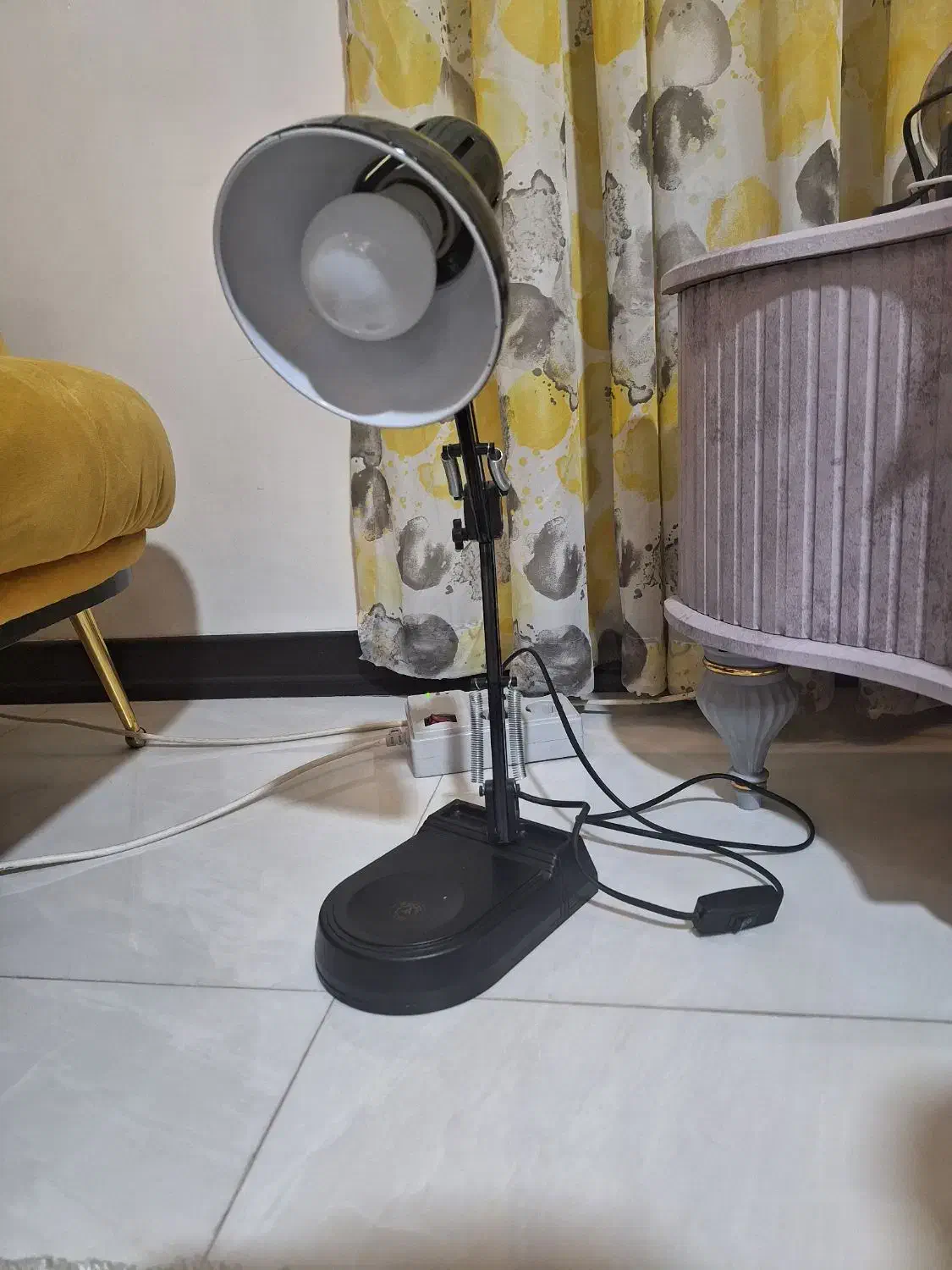 چراغ مطالعه کاملا نو وسالم|چراغ خواب و آباژور|شهریار, شهریار|دیوار