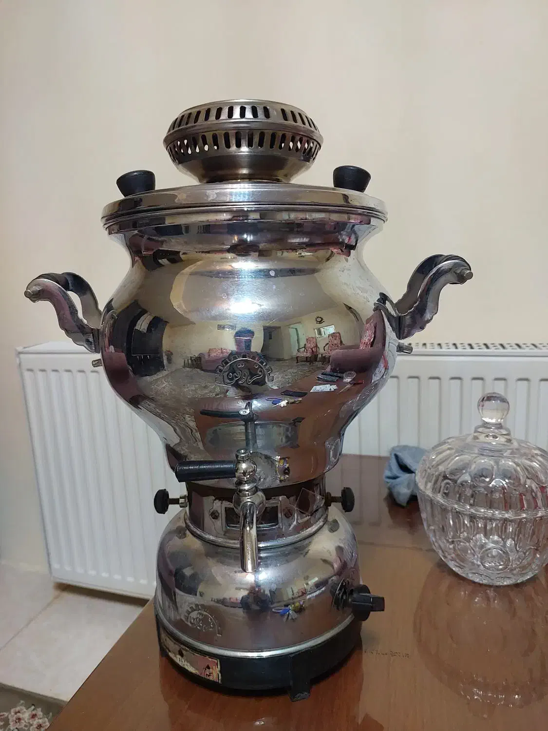 سماور گازی برند فردین قدیم سالم میز اتو هم سالم|سماور، چایساز، قهوهساز|پرند, فاز ۶|دیوار