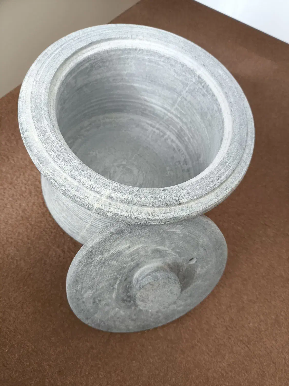 دیزی سنگی|ظروف پختوپز|قروه, |دیوار