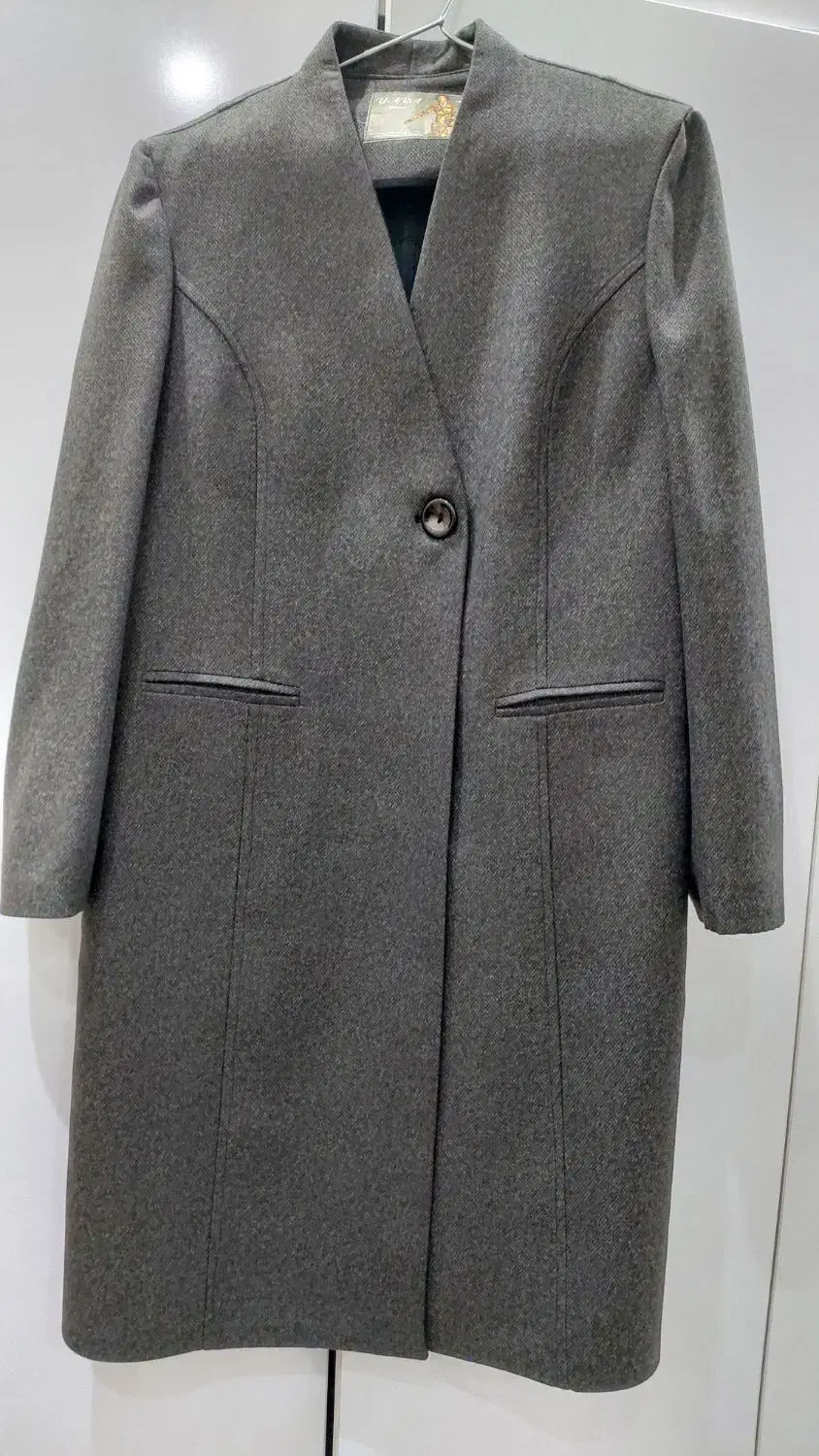 پالتو|لباس|فولادشهر, فولادشهر|دیوار