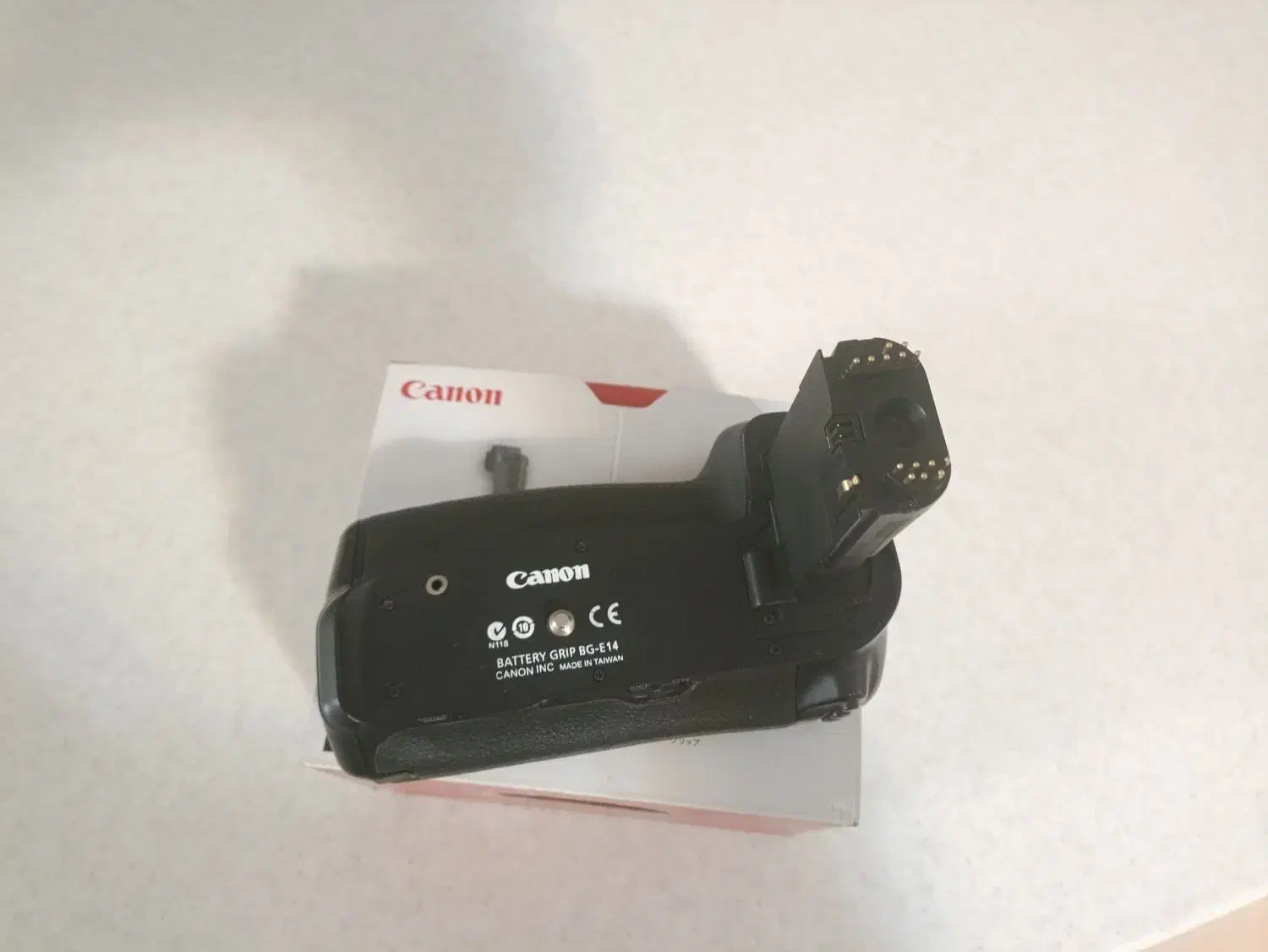 گریپ دوربین کنون|دوربین عکاسی و فیلم‌برداری|تبریز, |دیوار