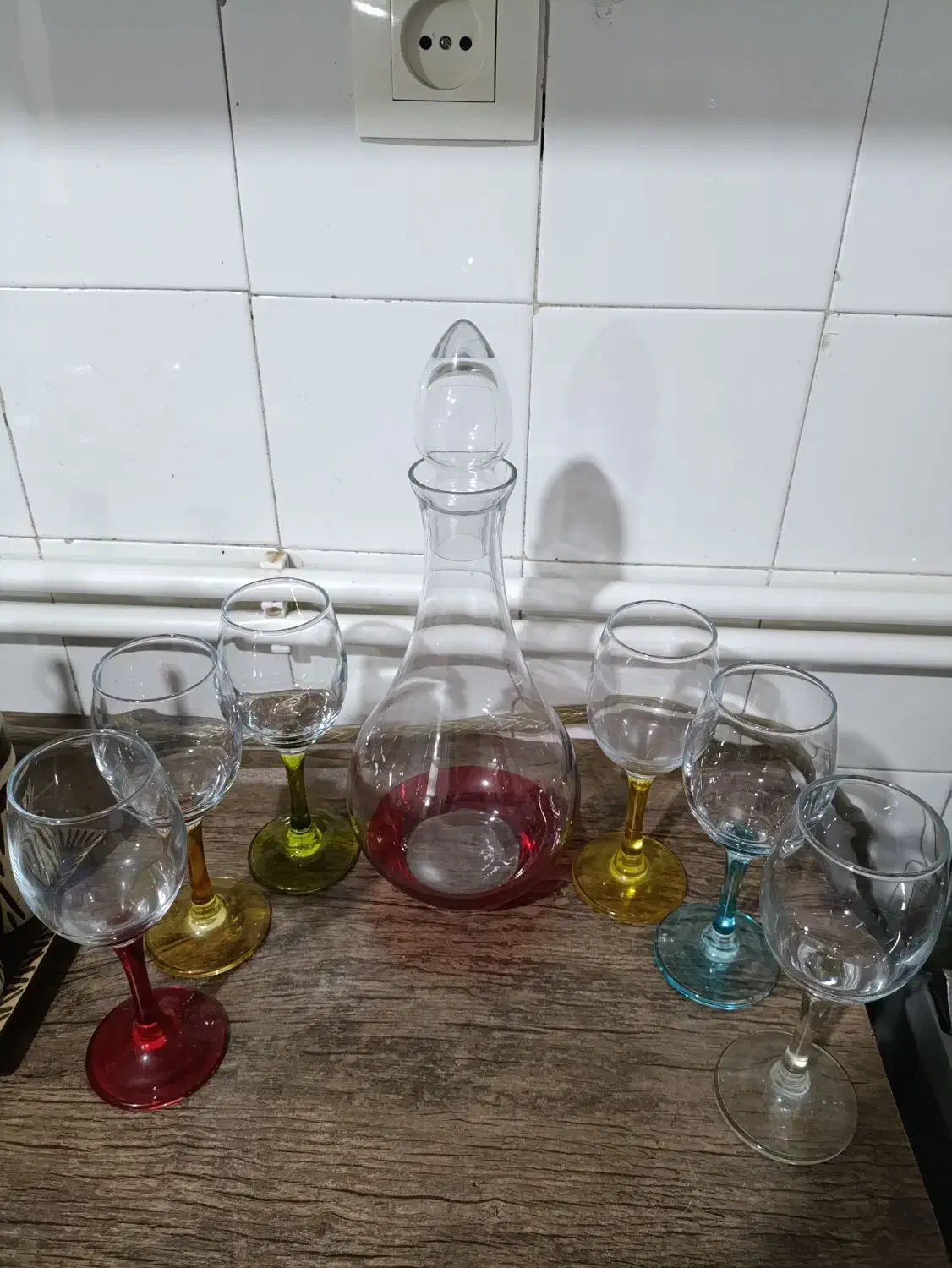 تنگ با ۶لیوان سالم اصلا استفاده نشده|ظروف سرو و پذیرایی|خرمدره, |دیوار