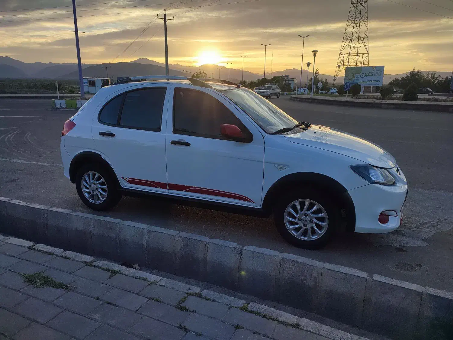 کوییک آر 1401|خودرو سواری و وانت|خوی, |دیوار