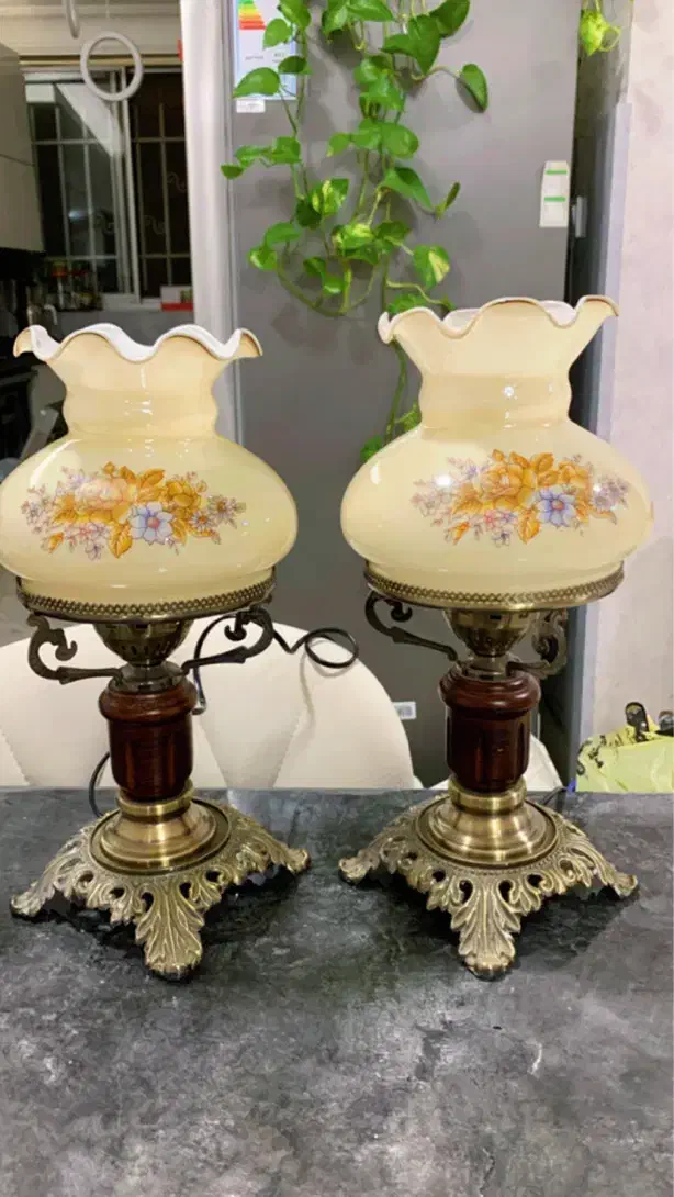 چراغ / آباژور های والتر اصل|چراغ خواب و آباژور|رشت, حاجی آباد|دیوار