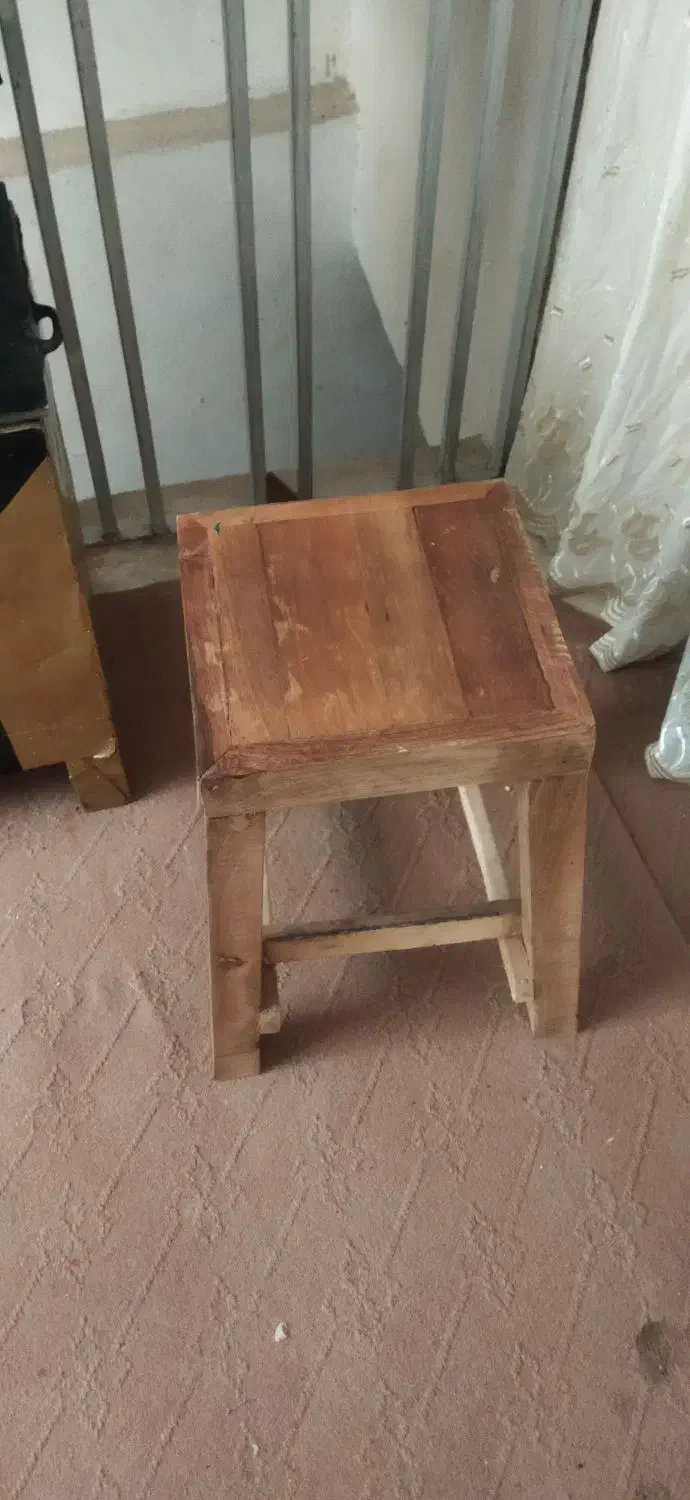 چارپایه|صندلی و نیمکت|مراغه, |دیوار