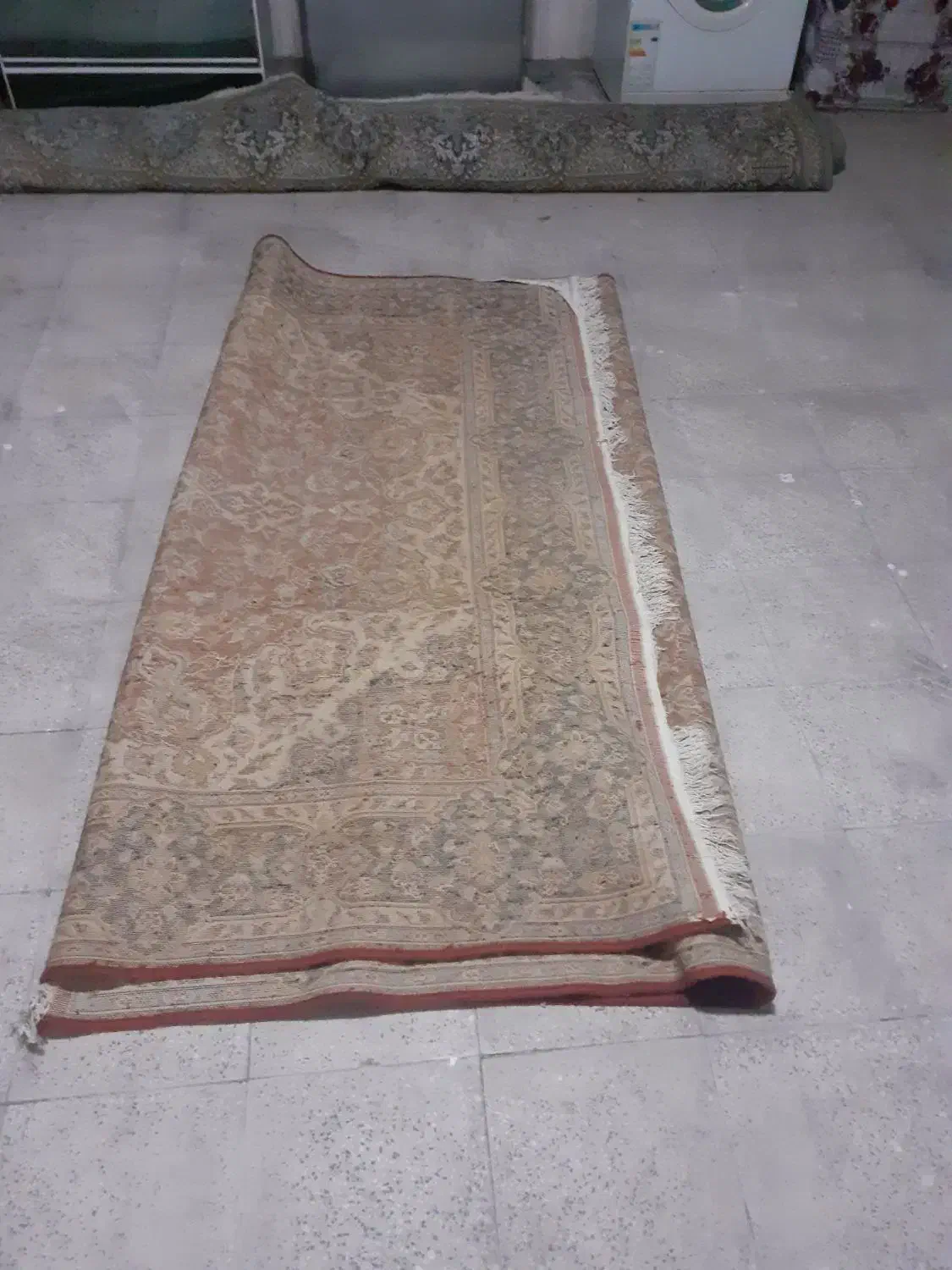 فرش ۶متری بدون پارگی و سالم سالم|فرش|رشت, معلولین|دیوار