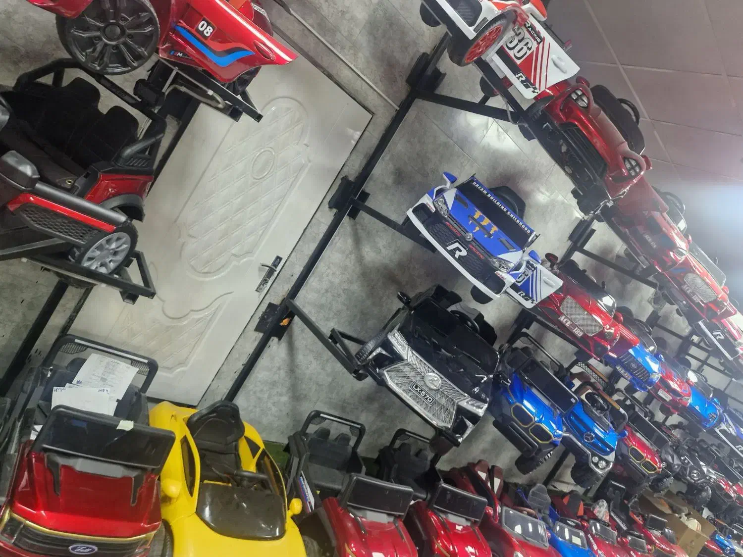 ماشین و. موتور شارژی / باکیفیت /اقساطی|اسباب‌‌بازی|تهران, بهارستان|دیوار