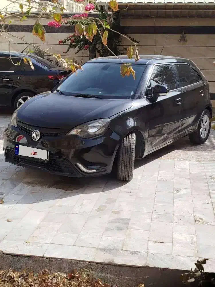 امجی ۳ مشکی ۲۰۱۵، بدنه سالم و بسیار تمیز|خودرو سواری و وانت|سراوان, |دیوار