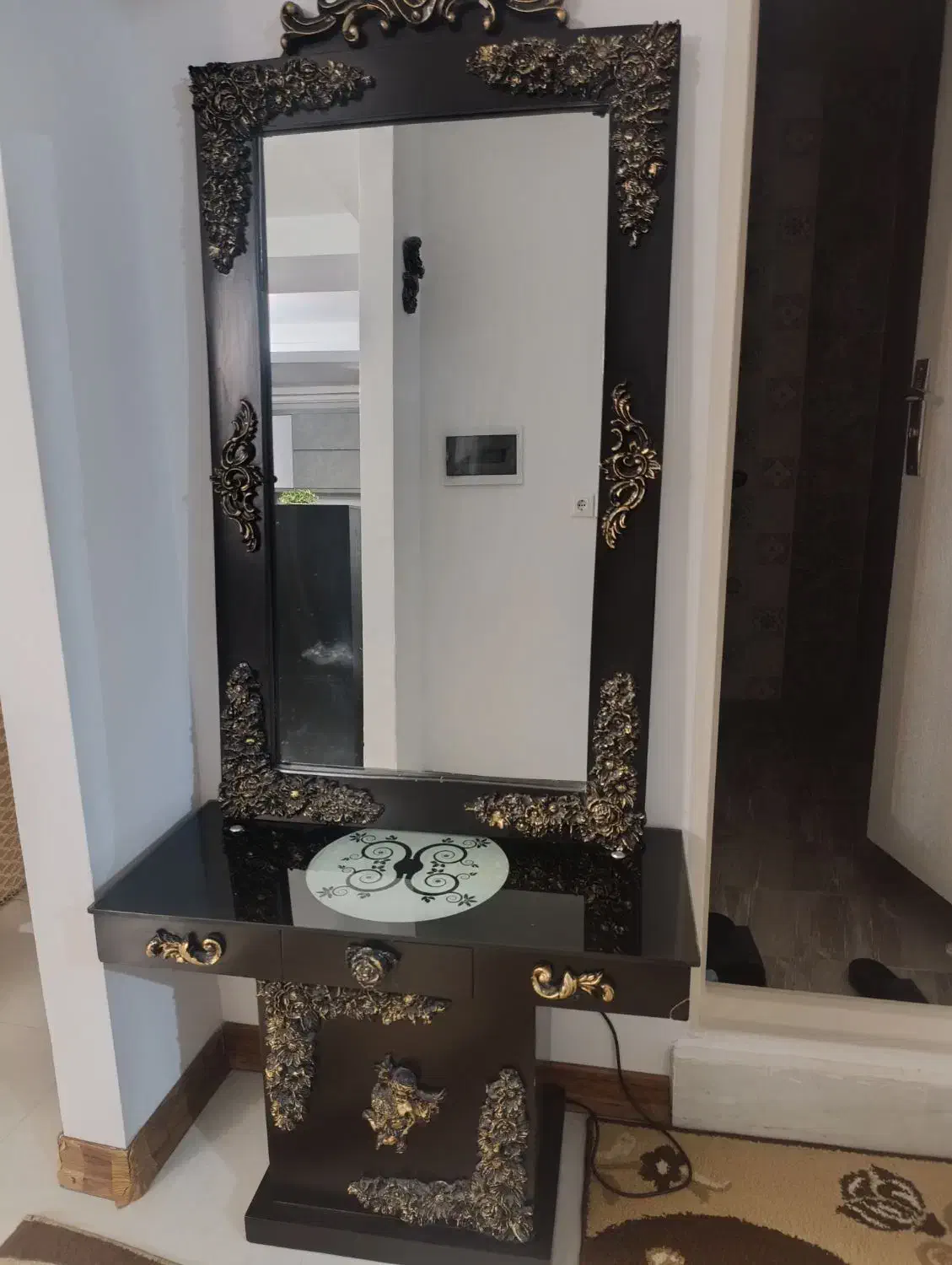 آیینه و شمعدان|آینه|ابهر, |دیوار