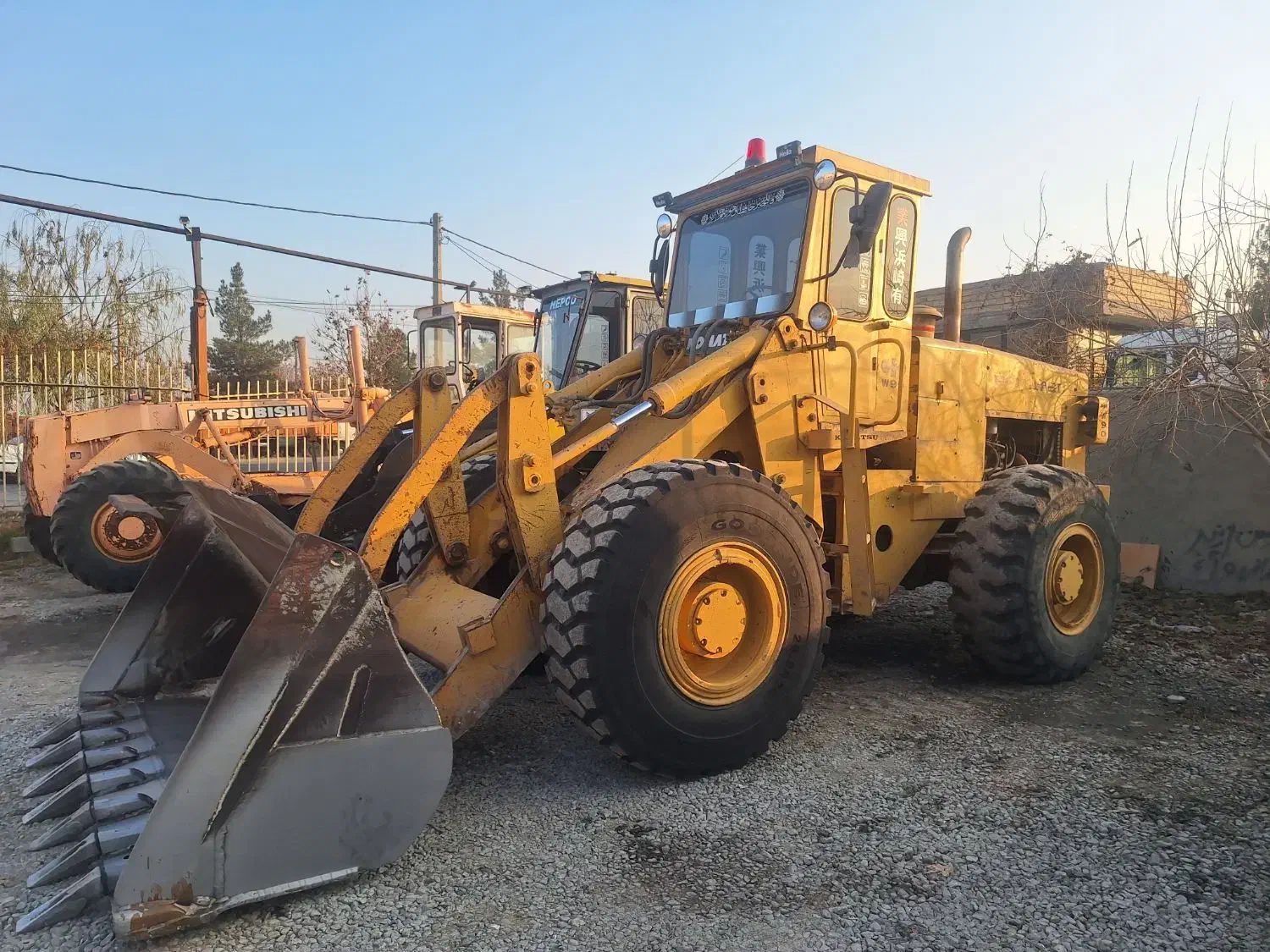 لودر کوماتسو ۹۰ کوماتسو ۱۲۰|خودرو سنگین|میاندوآب, |دیوار