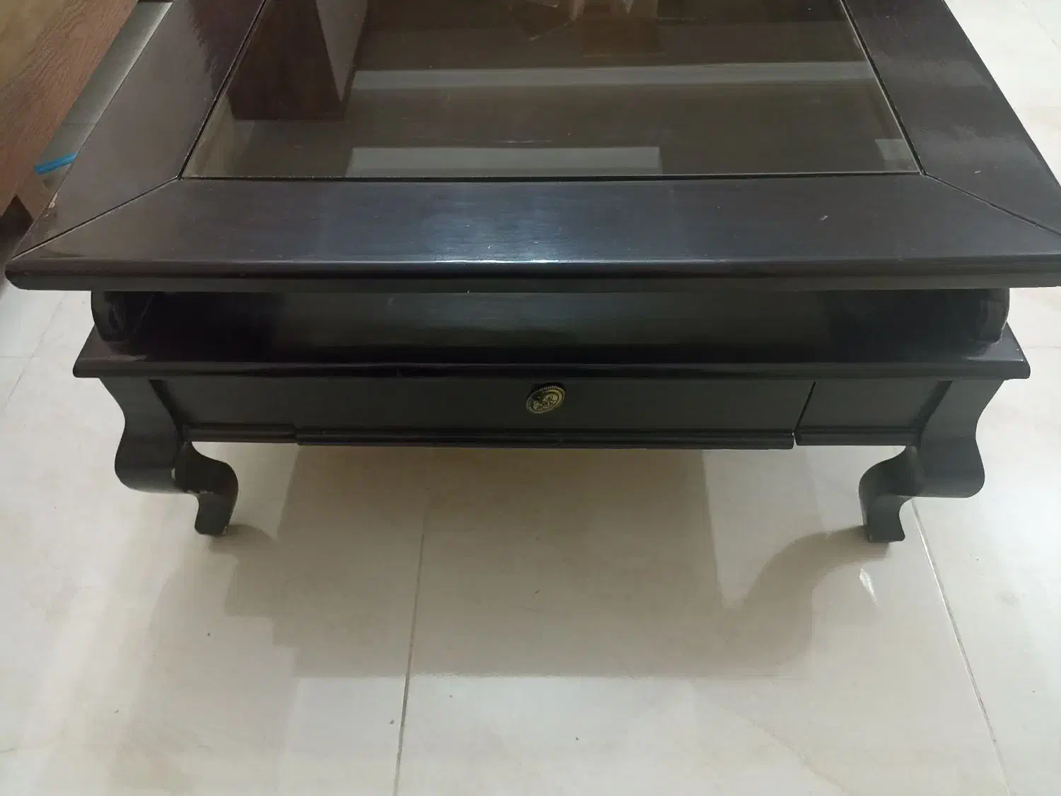 میز وسط۸۰در۸۰میز تلویزیون هردو تمیز|میز تلویزیون|کرج, باغستان|دیوار