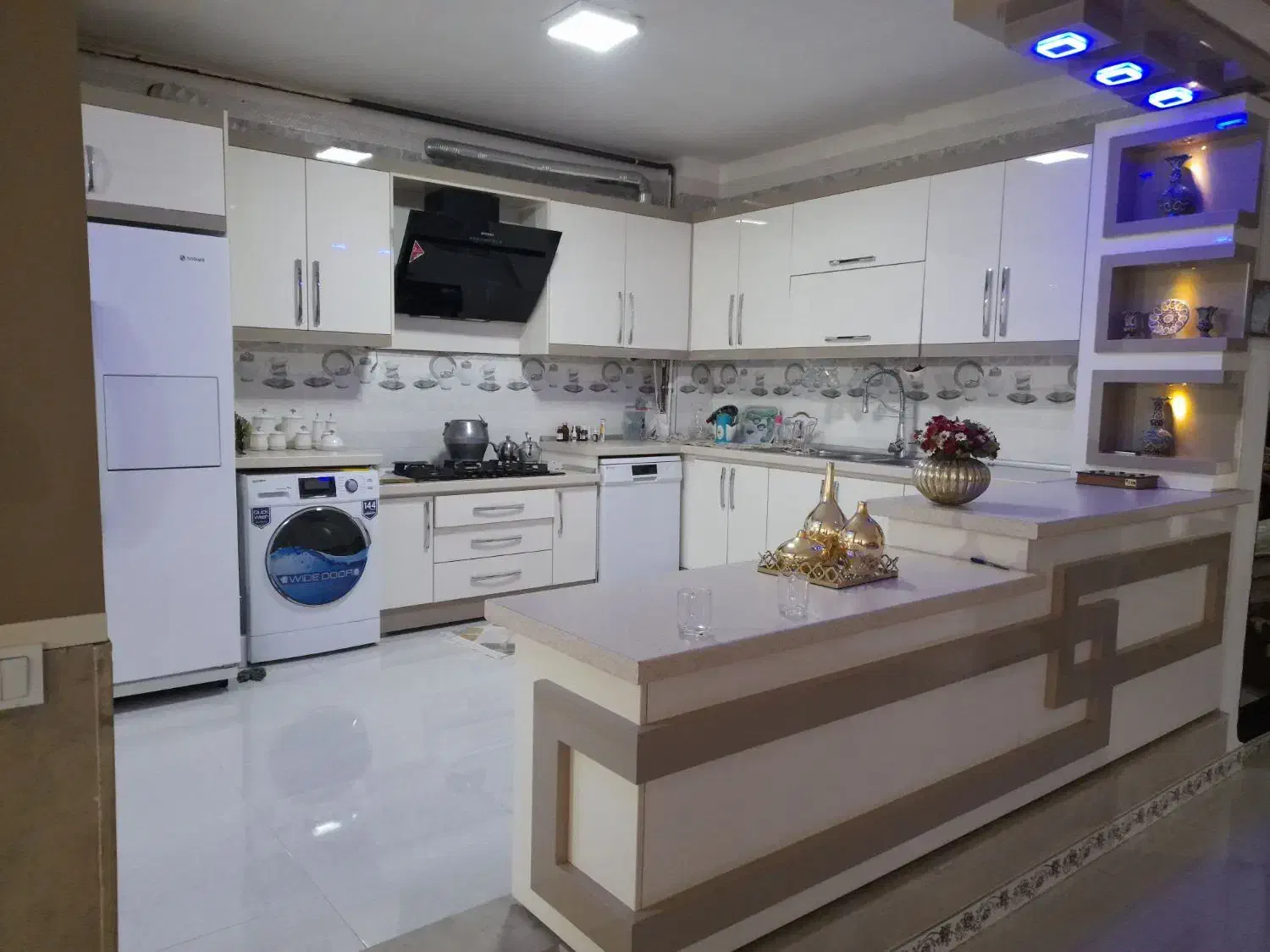 کابینت و کمد دیواری رویال MDF|خدمات پیشه و مهارت|کوهدشت, |دیوار