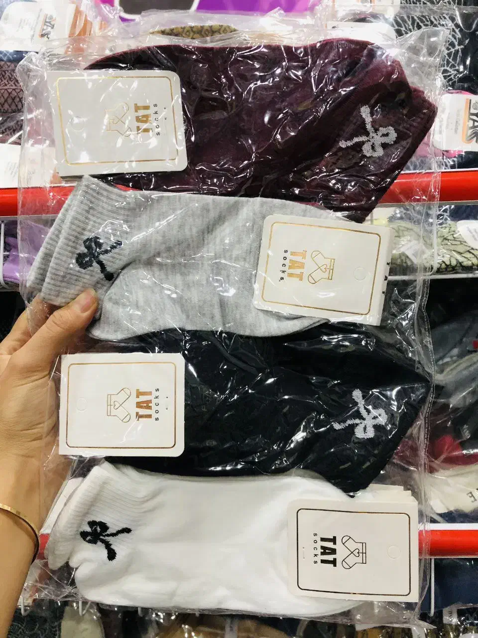 جوراب فروشی حلیا خانوم|عمده‌فروشی|اصفهان, بختیاردشت (شهرک پرتو)|دیوار