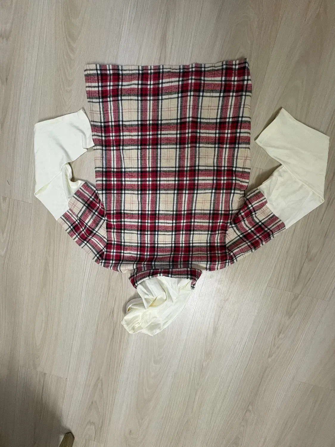 لباس کلاه دار|لباس|قم, شهرک مهدیه (مدرس)|دیوار