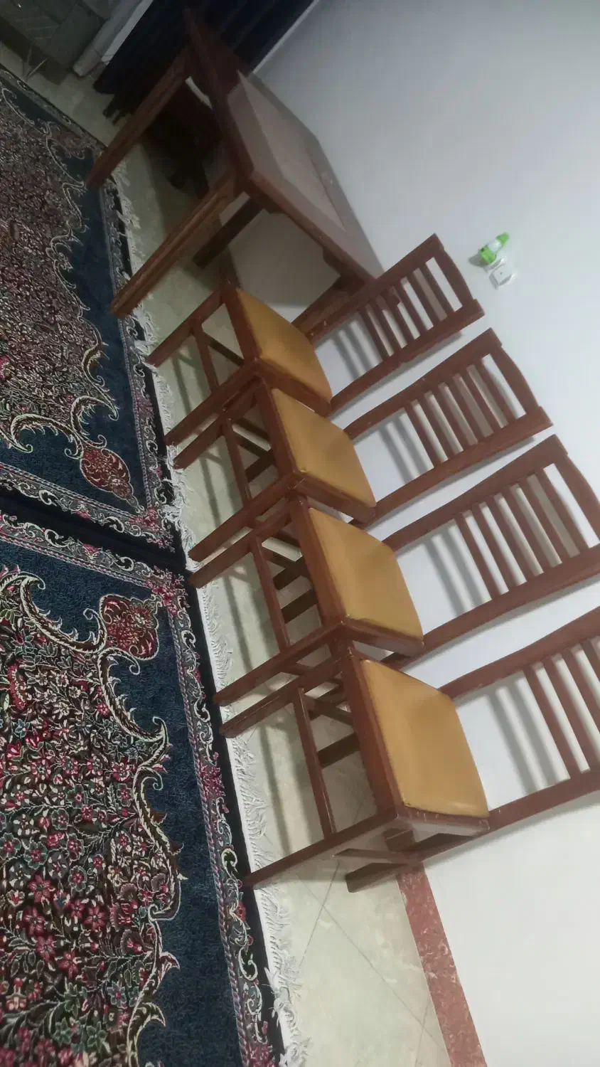 ناهارخوری|میز و صندلی غذاخوری|خرم‌آباد, |دیوار