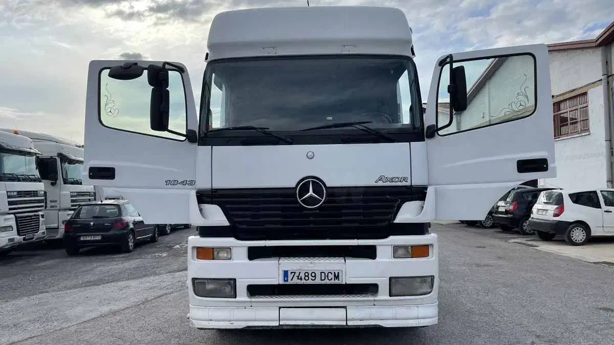 راننده پایه یک هستم با مدارک کامل|استخدام حمل و نقل|نسیمشهر, |دیوار