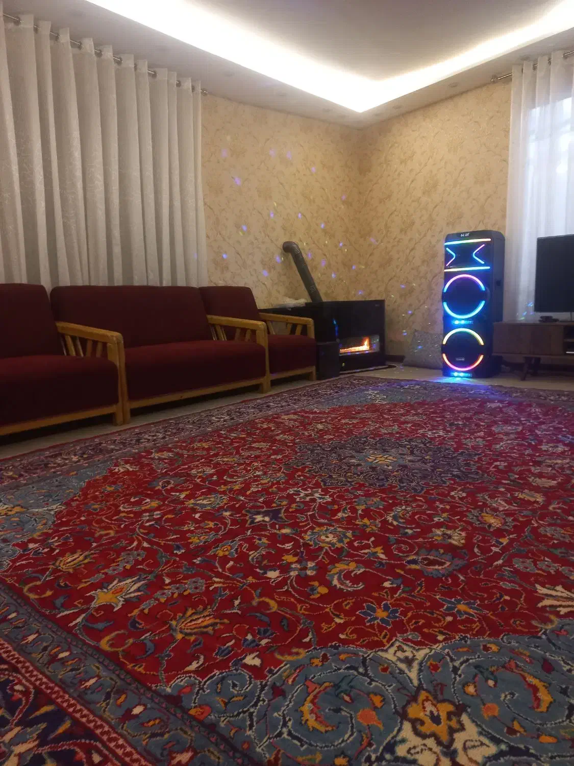 باغ ویلا|اجارهٔ کوتاه‌مدت ویلا و باغ|همدان, |دیوار