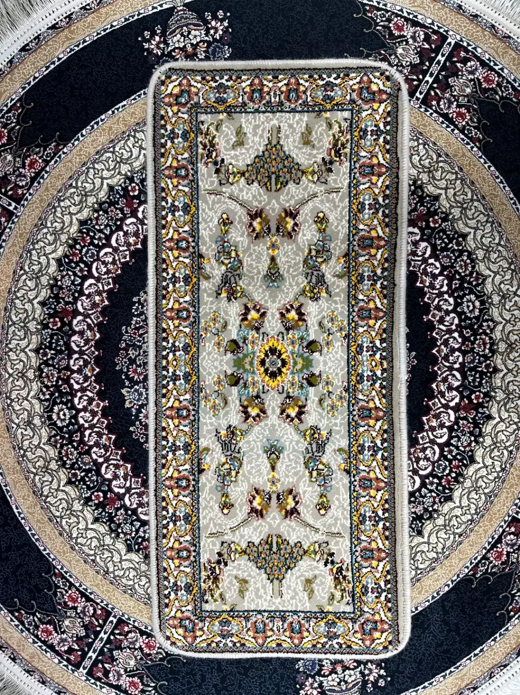 فرش پله ۷۰۰ شانه|فرش|ارومیه, |دیوار