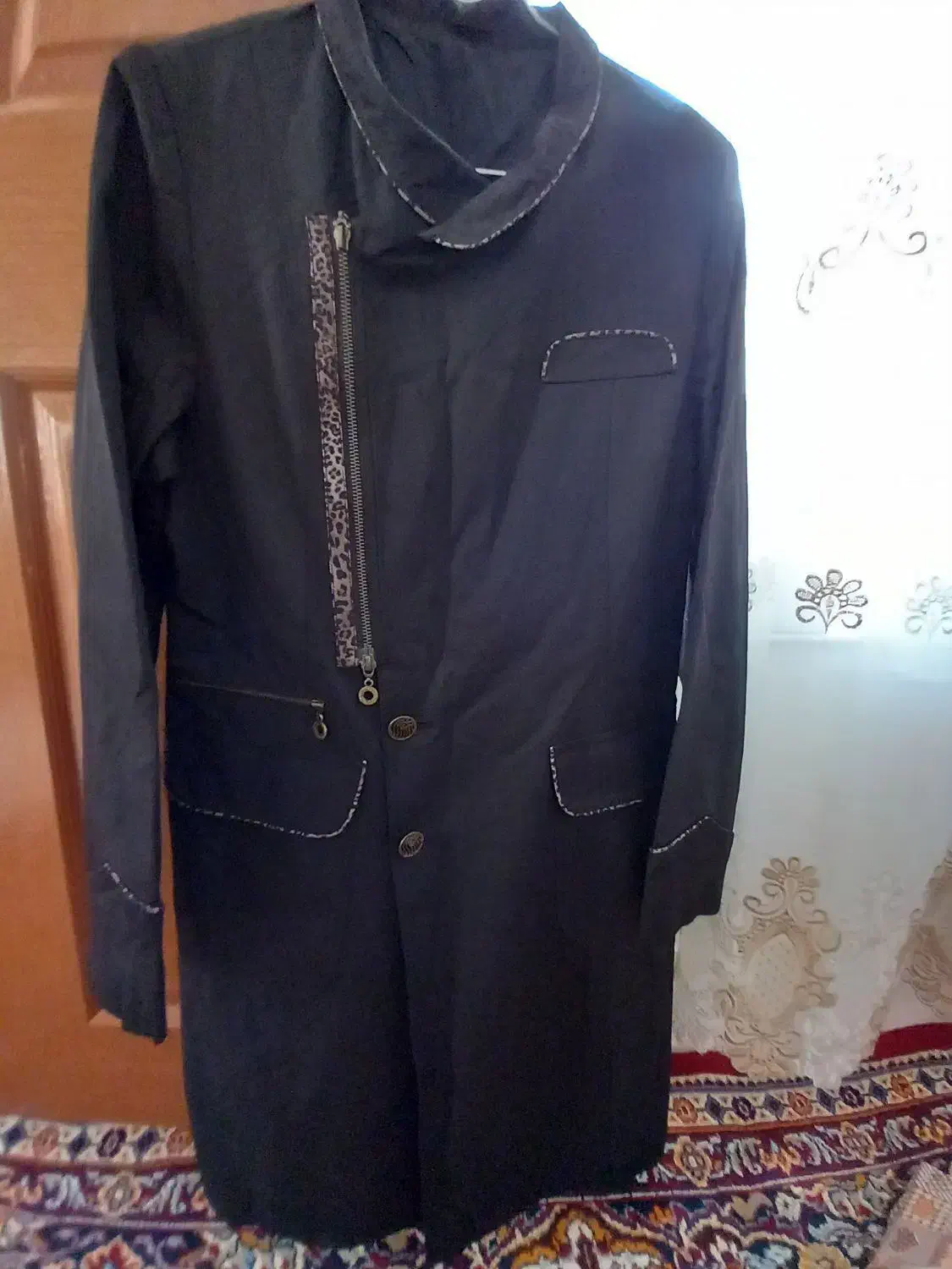 بارانی سالم و نو فقط ۵۵۰ هزار|لباس|مرند, |دیوار