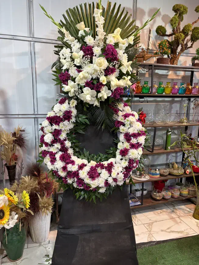 تاج ترحیم|گل و گیاه طبیعی|اصفهان, فرودگاه|دیوار