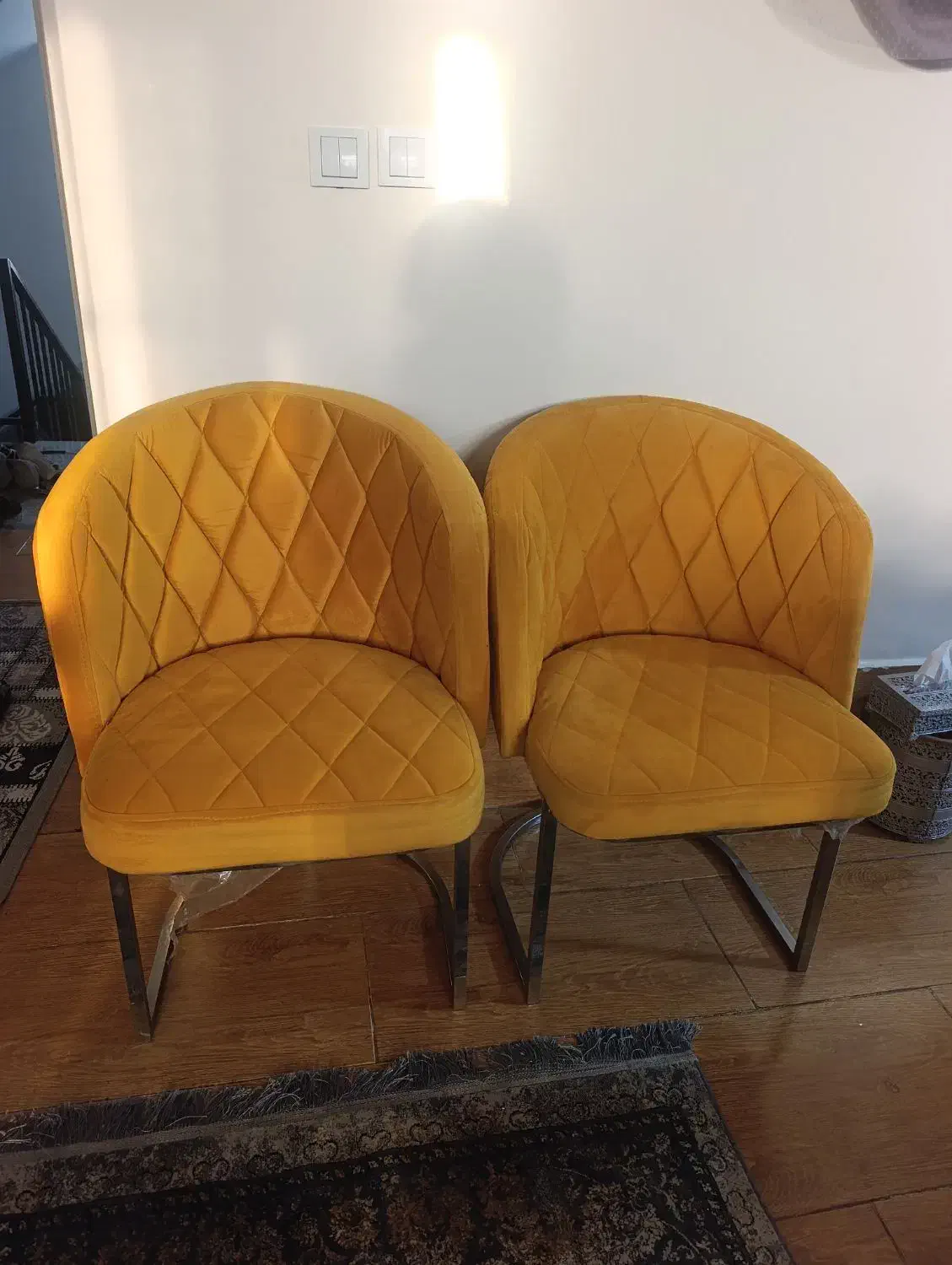 صندلی پایه فلز یه جفت خردلی نونو|صندلی و نیمکت|شیراز, محراب|دیوار