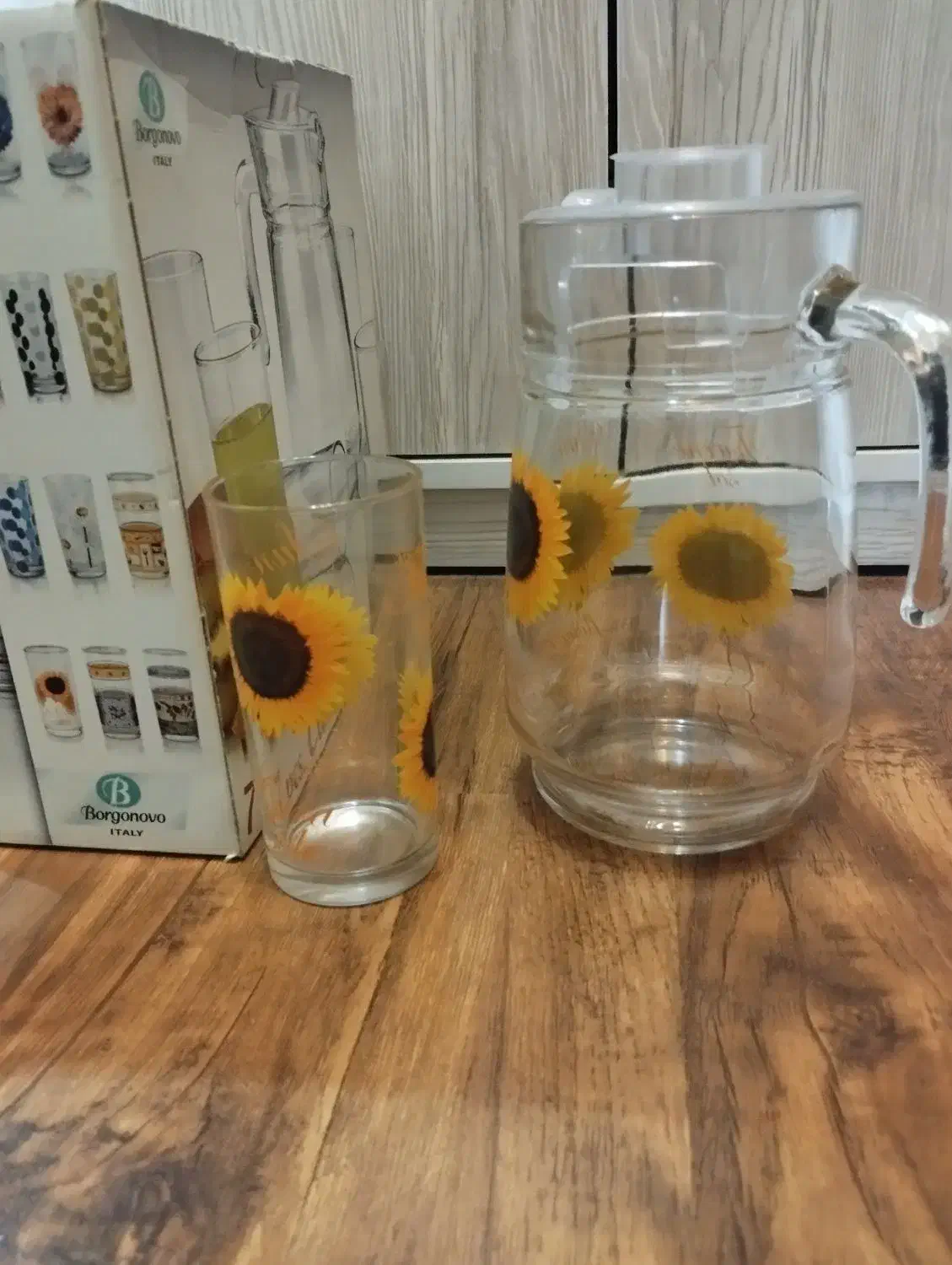 کادو هدیه روز مادر زن باحعبه|ظروف سرو و پذیرایی|شیراز, کلاهدوز|دیوار