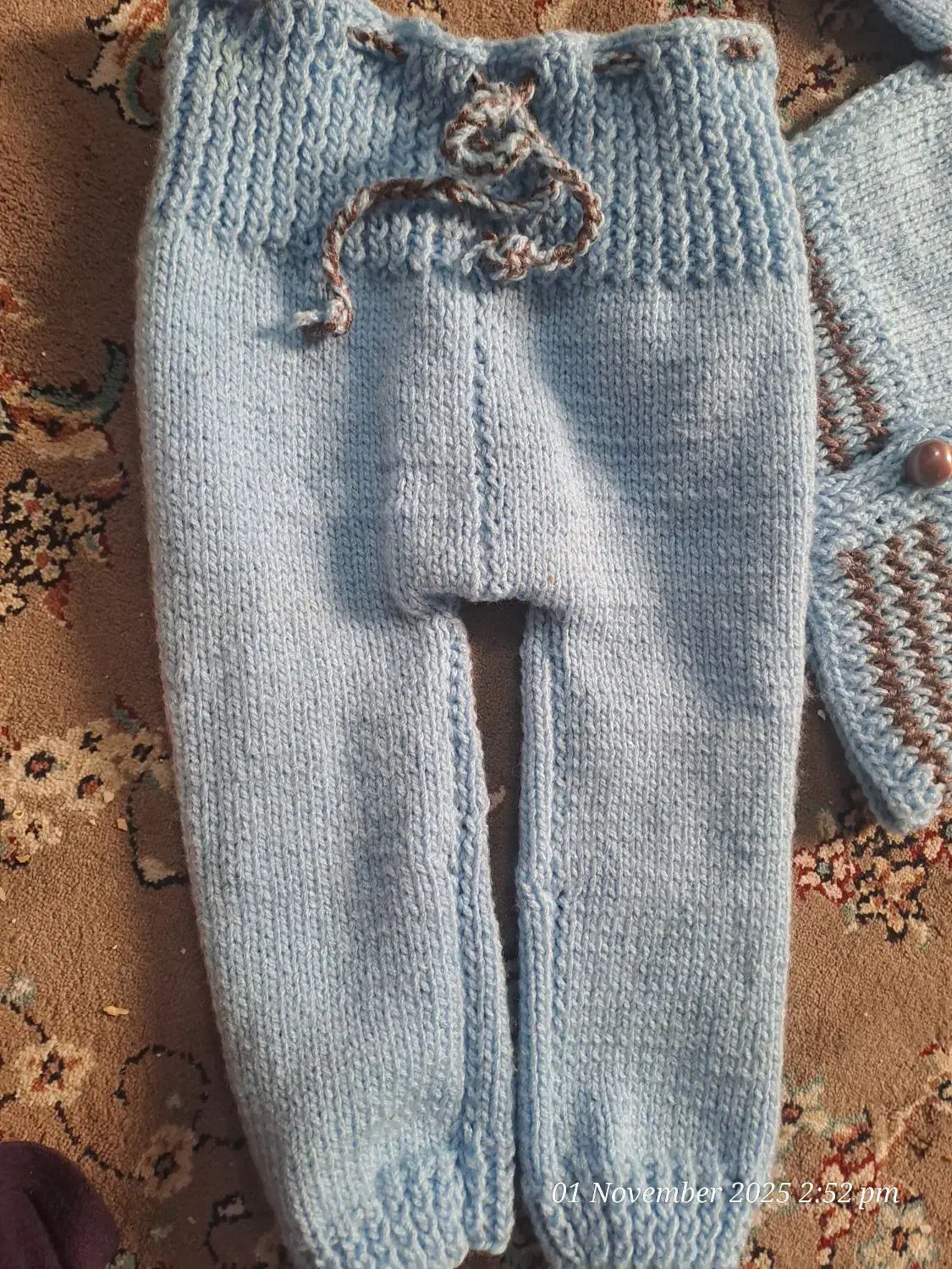 لباس دستباف پسرانه|کفش و لباس بچه|قم, سنگ بند|دیوار