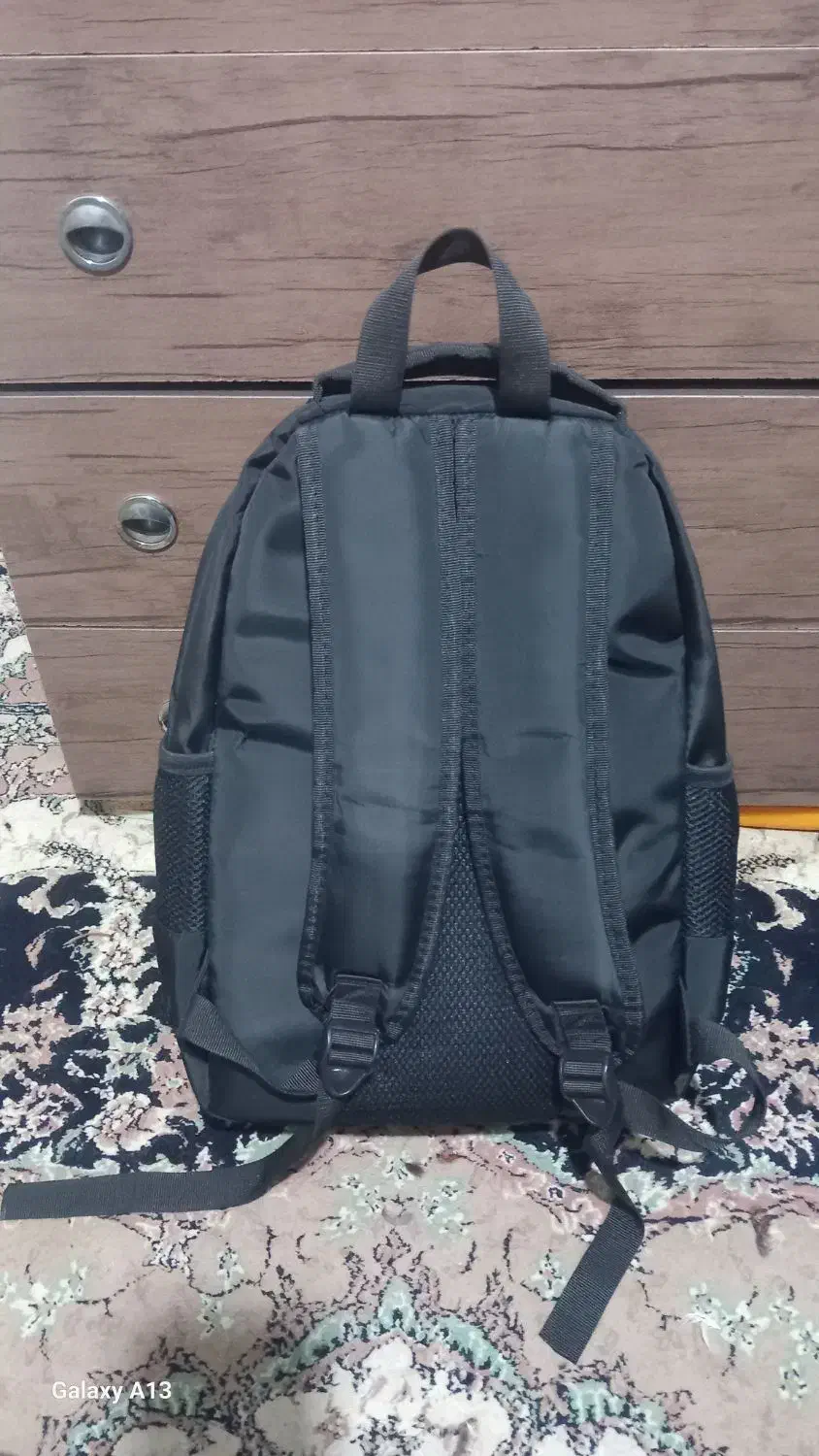 کوله پشتی .|کیف، کفش، کمربند|رشت, پاستوریزه|دیوار