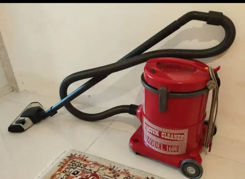 یک عدد جارو برقی|جاروبرقی، جارو شارژی، بخارشو|شیراز, آزادگان|دیوار