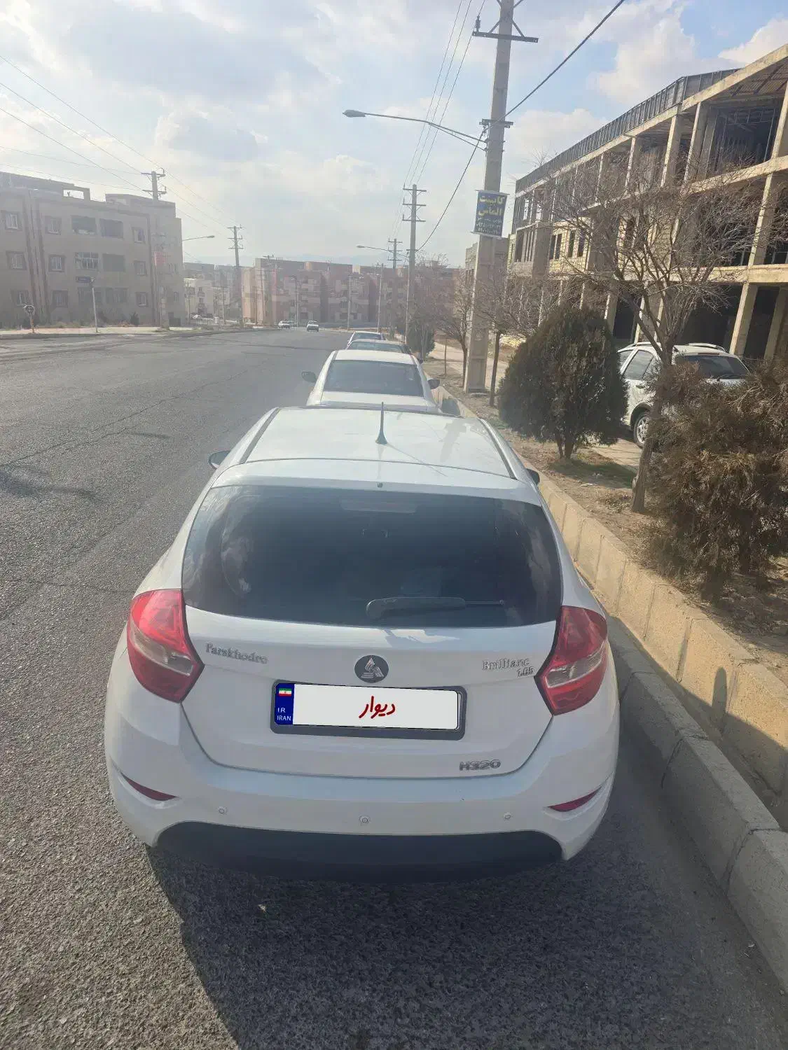 برلیانس ۳۲۰ موتور بزرگ1650دنده ای|خودرو سواری و وانت|محمدشهر, شهرک پیام (مهرالبرز)|دیوار