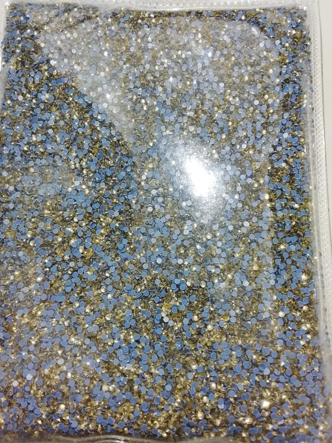 فروش تعدادی نگین مارک جیکو|لوازم خیاطی و بافتنی|درگهان, |دیوار