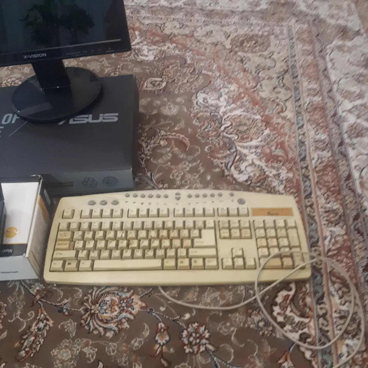 مانیتور.کامپیوتر.بابعضی.لوازم|قطعات و لوازم جانبی رایانه|کردکوی, |دیوار