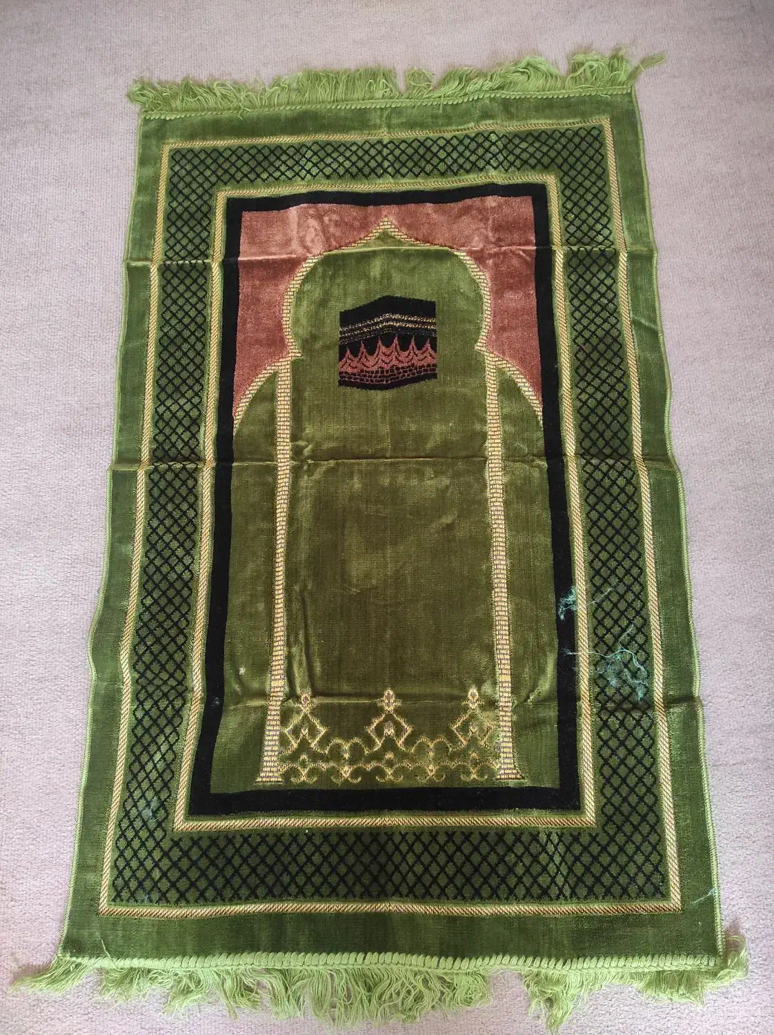 یه پارچه چادر کامل یک جا نماز مخملی هر دو عالی|لباس|قهدریجان, |دیوار