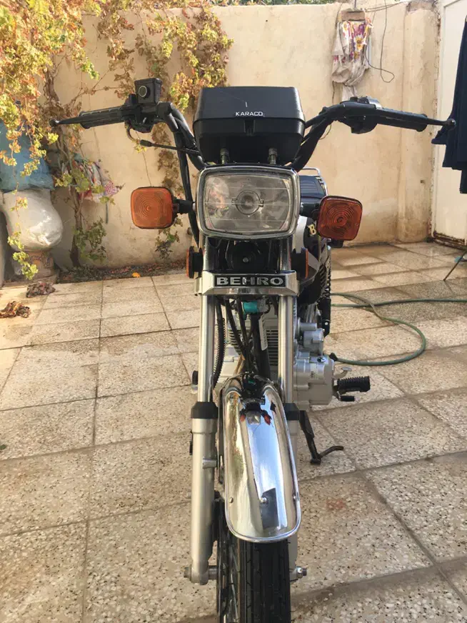 موتورسیکلت|موتورسیکلت|صدرا-فارس, فاز ۱|دیوار